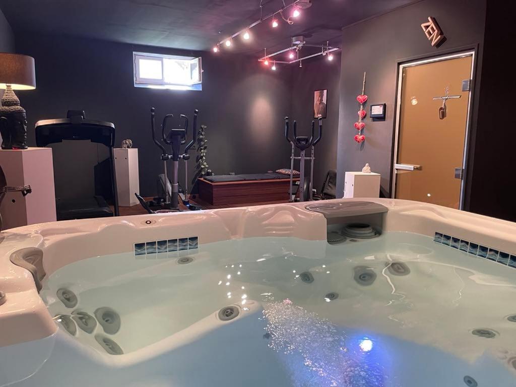 Gite A La Campagne Les Grandes Maisons Espace Jacuzzi Hammam Spa Lorris エクステリア 写真