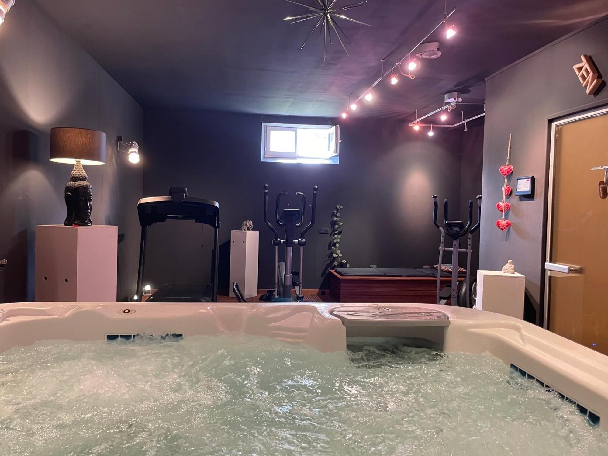 Gite A La Campagne Les Grandes Maisons Espace Jacuzzi Hammam Spa Lorris エクステリア 写真